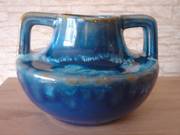 Keramikhenkelvase, wohl Faiencerie Heraldique de Pierrefonds, 20iger Jahre.. Glaskunstgalerie Raphael Weber